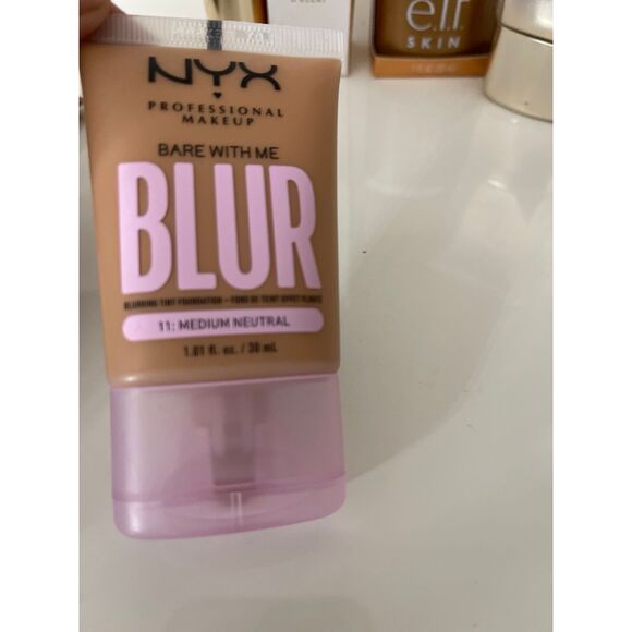 Beauty bundle skin tint radiance booster bronzing drops blur foundation - Picture 2 of 7